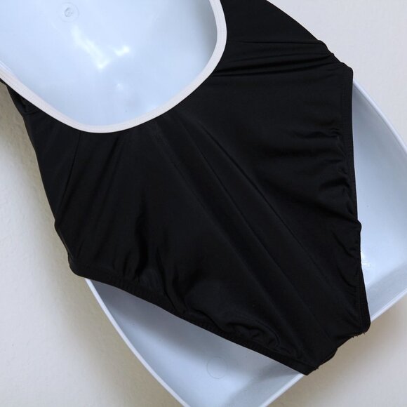 Nike One Piece Swimsuit - Picture 6 of 8